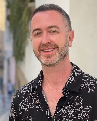 Photo of Brandon Guin, Marriage & Family Therapist in Mid Wilshire, Los Angeles, CA