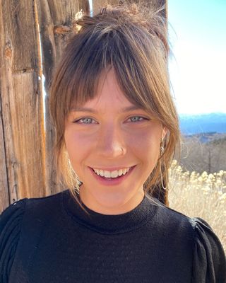 Photo of Emily Kayson, Marriage & Family Therapist, LMFT