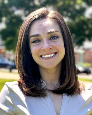 Photo of Alexa Holzberger, Clinical Social Work/Therapist, LCSW