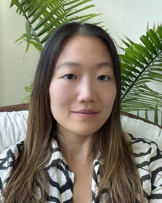 Photo of Annie Tung - Annie Tung - Trauma, Attachment & Somatic Therapy, Registered Psychotherapist (Qualifying), MACP