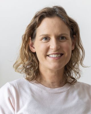Photo of Emma Russell-Ryan, Psychotherapist, MA, MIACP