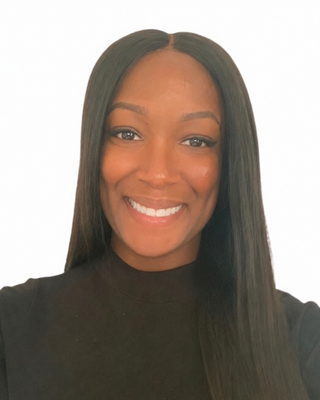 Photo of Dr Lola Olukotun, Psychologist, PsychD, HCPC - Clin. Psych.