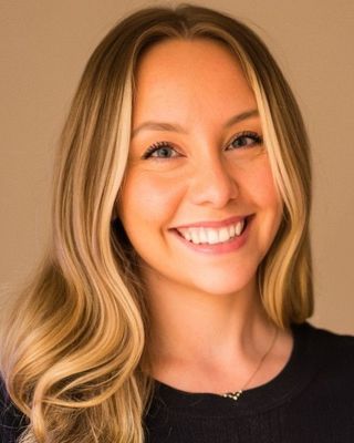 Photo of Rebecca Thomson, Psychotherapist, MBABCP
