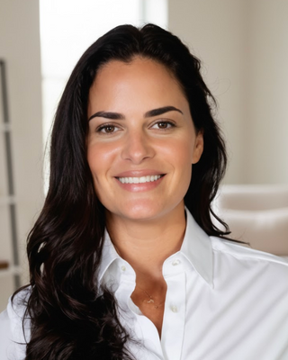 Photo of Annie Shapiro, Registered Mental Health Counselor Intern, RMHCI, MA, EMDR