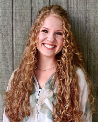 Photo of Savannah Szpur, Marriage & Family Therapist, AMFT