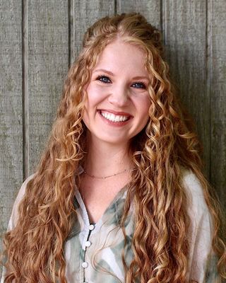 Photo of Savannah Szpur, Marriage & Family Therapist, LMFT