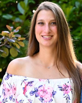 Photo of Samantha Findlay, Clinical Social Work/Therapist, LCSW