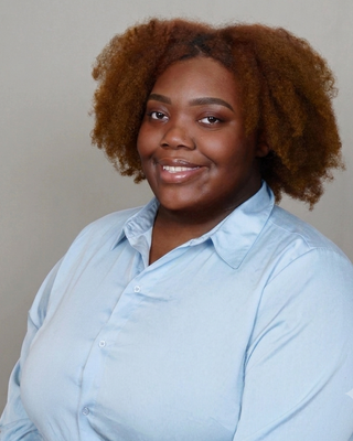 Photo of Elaine Powell, Pre-Licensed Professional