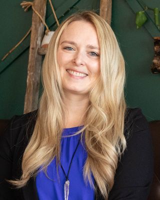 Photo of Janneu Passow, Clinical Social Work/Therapist, MA, MSW, LICSW