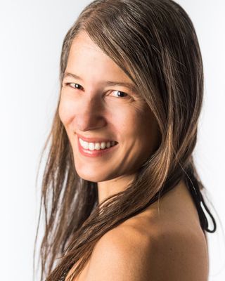 Photo of Robyn Landis, Pre-Licensed Professional