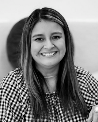Photo of Jeni Herrera-Pyzikiewicz, Clinical Social Work/Therapist, LCSW, MSW