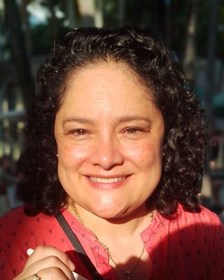 Photo of Ana Medina, MDiv, Registered Psychotherapist (Qualifying)