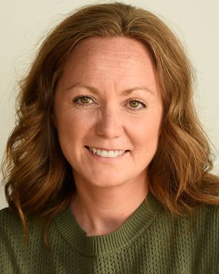 Photo of Jenn Macpherson, Registered Psychotherapist (Qualifying), MA