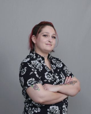 Photo of Aspen Itzhaki, Pre-Licensed Professional, MSW