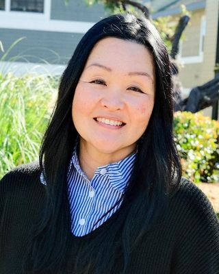 Photo of Roraine Oh, Marriage & Family Therapist Associate, MS, AMFT