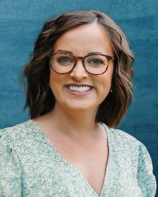 Photo of Stephanie Molnar, Clinical Social Work/Therapist, LMSW