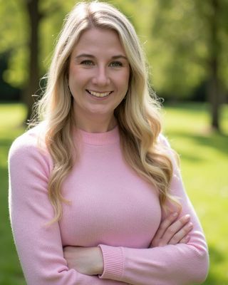 Photo of Fay Hand, Clinical Social Work/Therapist, BSW, MSW, LCSWA