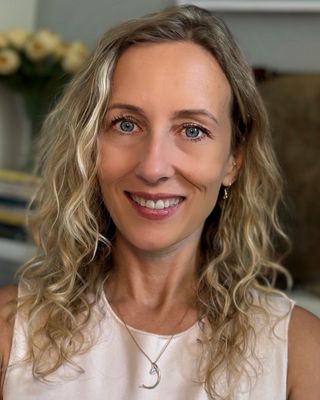 Photo of Dr. Laurel M Hicks, Clinical Social Work/Therapist, PhD, LCSW, PMH-C