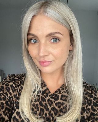 Photo of Dr Lucy Smith, Psychologist, PsychD, HCPC - Clin. Psych.