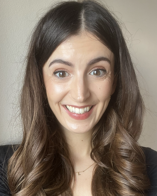 Photo of Dr Laura Blackett - Dr Laura Blackett, Clinical Psychologist, Psychologist, PsychD, HCPC - Clin. Psych.