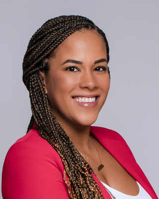 Photo of Stephanie Oliva, Clinical Social Work/Therapist, LICSW