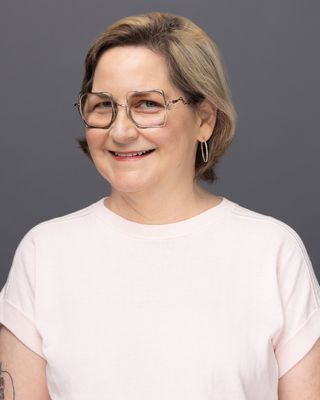 Photo of Leslie Saunders, Pre-Licensed Professional, MSW, Intern