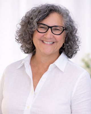 Photo of Mary Lamazares, Licensed Mental Health Counselor, LMHC