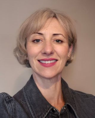 Photo of Elizabeth Beresford, Counsellor, MNCPS Acc.