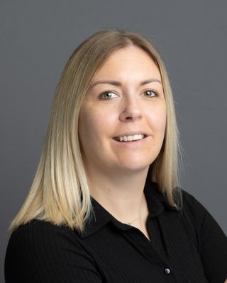 Photo of Liz Elliott, Counsellor, MNCPS Acc.