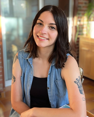 Photo of Amy Tschupruk, Registered Psychotherapist (Qualifying), DTATI, BA