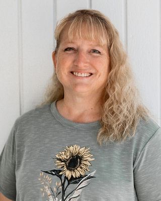 Photo of Lichelle Fewkes, Clinical Social Work/Therapist, CSW