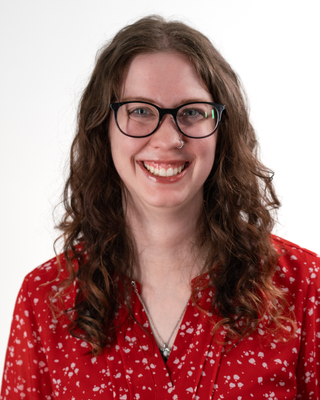 Photo of Elle DeSimone, Clinical Social Work/Therapist, LMSW
