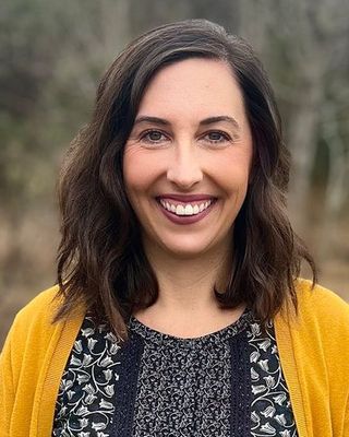 Photo of Lindsay Cutsinger, Marriage & Family Therapist, MS, LMFT