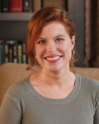 Photo of Abby Van Eman- Cօuples Аnd Relatiօnship Therаpist, Pre-Licensed Professional, LPC, MHSP, (temp)