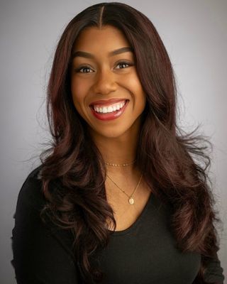 Photo of Erin Horne, Clinical Social Work/Therapist, LLMSW