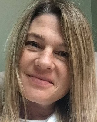 Photo of Jennifer Brown, Registered Psychotherapist in Ottawa, ON