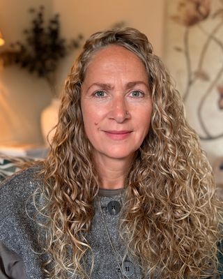 Photo of Hassanah Speight, Psychotherapist, MBACP