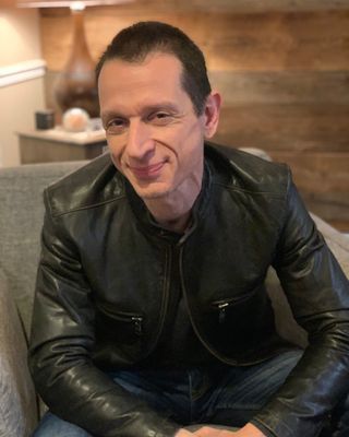 Photo of Dr. Guy Edlis, Psychologist, PhD