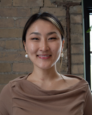 Photo of May Lee, Clinical Social Work/Therapist, MSW, RSW