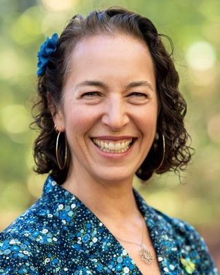 Photo of Gillian Nathan, Clinical Social Work/Therapist, LCSW, CHT