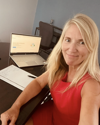 Photo of Sheri L Taylor, Registered Psychotherapist, MBA, MACP, RCT-C