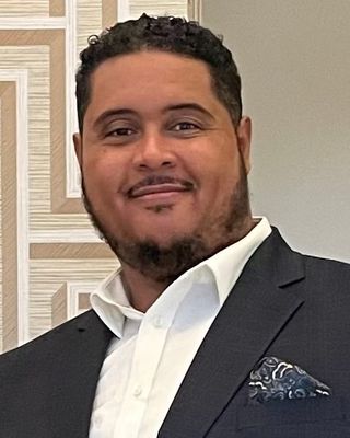 Photo of J. Eric Insignares, Pre-Licensed Professional, MS, MFT