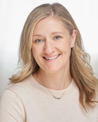 Photo of Fiona Murray Chappell, Registered Psychotherapist (Qualifying), MACP, BA