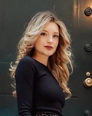 Photo of Aura Dosoftei, Psychotherapist, MSc, MBACP