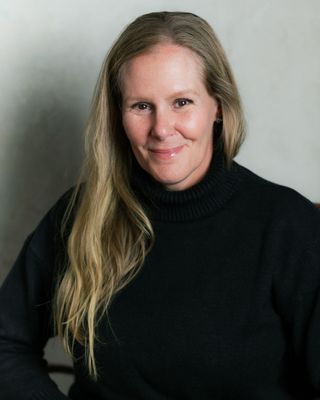 Photo of Holly Shannon, Psychiatric Nurse Practitioner, MSN, PMHNP, IBCLC