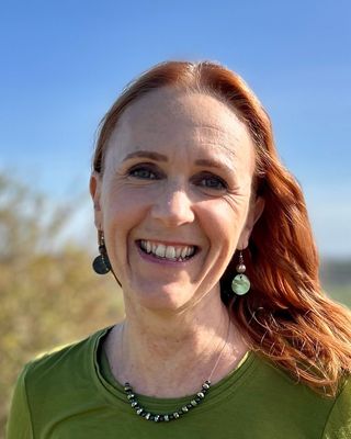 Photo of Emma Louise Summers, Psychotherapist, PTUK