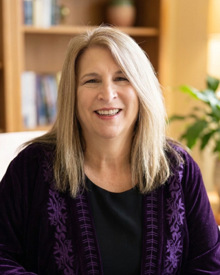 Photo of Stephanie Woolworth, Clinical Social Work/Therapist, CMHC