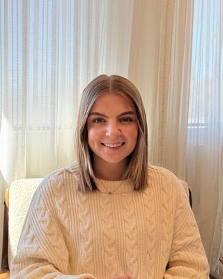Photo of Molly Mickey, Associate Clinical Social Worker, ASW, MSW