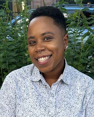 Photo of Darkia Anderson, Licensed Mental Health Counselor, LMHC, R-DMT