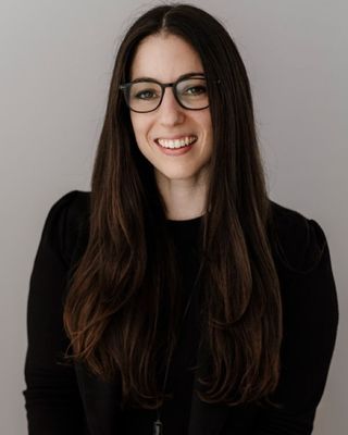 Photo of Karyn Tzapu, Psychologist, MAPS